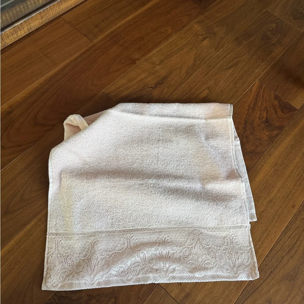 [Linens] Light Powder Pink Towel with Lace Detail